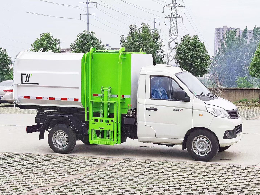 國六福田祥菱4方藍牌掛桶垃圾車